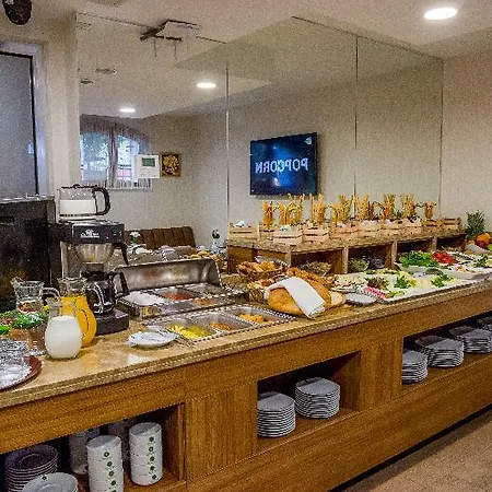Hotel Bizim 3*