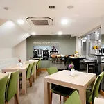 Hotel Bizim